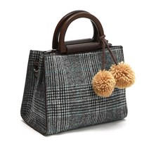 프롬헤븐 웨이스 체크 미니 폼폼이가방