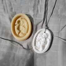 앵글띵 꽃들고있는 천사 1구 대 2p