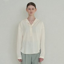 RENEJ V Collar Blouse