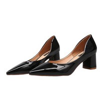 베이직한 디자인과 안정된 애나멜 스틸레토 펌프스 하이힐 6cm