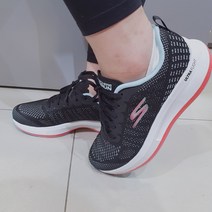 스케쳐스 관절 보호 신발_오소라이트 기능 신발_[2001아울렛 중계점] 초경량화_운동용 헬스화_산책신발_조깅 신발_충격흡수 신발 민트블랙_BKL