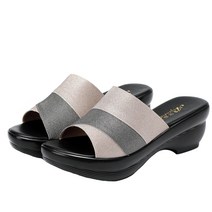 여자 샌들 키높이 중년 큰발 별빛스토어 여름 새 어머니 샌들 패션 모든 경기 겉옷 두꺼운 밑창 샌들 중년
