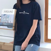 험블스튜디오 메리어라운드 레터링 여성반팔티 네이비 반팔 티셔츠