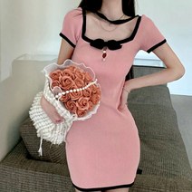 [랜덤플레이] 스퀘어넥 오프숄더 등트임 반팔원피스