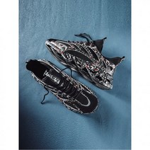 남성 그래픽 앞 스트랩 못난이 운동화