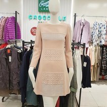 크로커다일레이디 올리비아하슬러 화사하고 세련된 레이스 패치 포인트 A라인 원피스 뉴코아 인천점