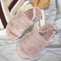 가을 여행 캐주얼 데이트 코디 연말 모임 털신발