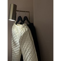 패딩바지 퀼팅바지 누빔팬츠 캠핑룩 홈웨어룩