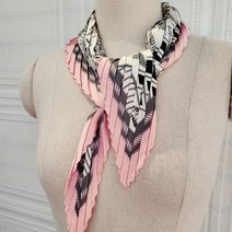 Mural Diamond Pleated Scarf SKY BLUE/ONE SIZE