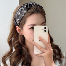 라일리 패턴 꼬임 헤어밴드 반다나 머리띠