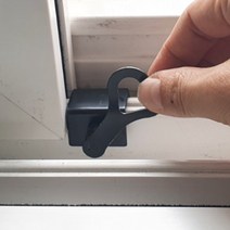 여닫이 창문 스토퍼 고정장치 열림방지 검정 (소) 방범 걸쇠 잠금
