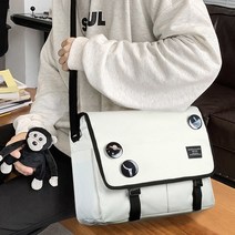 아마리스 뱃지 세트 메신저백 20대 남자 여자 커플 캔버스 천가방 대학생 캐주얼 숄더 크로스백 스퀘어 면가방