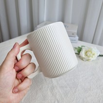예쁜 머그컵 뚜껑머그컵 홈카페 답례품 집들이선물 도자기 머그잔 커피잔, 화이트