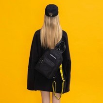 기타 언더크로스 조이 슬링백 블랙