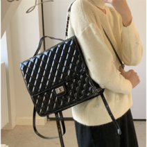 학생백팩 데일리 애나멜 백팩 에나멜 페이드 퀼팅 체인 가방 퀼팅백팩 연예인백팩
