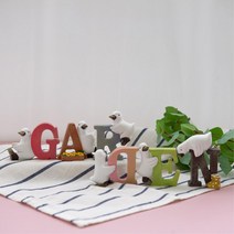 홈가드닝 장식 오리 레터링 인형 결혼선물 강남소품 실내장식 책장소품 테이블장식 인테리어용품 장식품