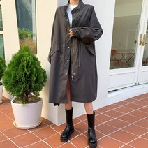 셀러허브(잡화) 여자 하이넥 스트링 버튼 백슬릿 야상 점퍼
