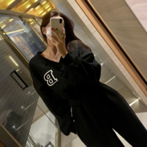 우아글로벌 브이넥 기모 B자수 크롭 상하 투피스