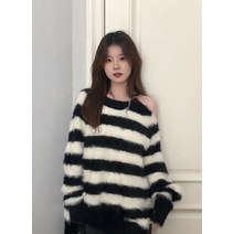 뉴진스 세미 사복 장원영 제니 옷 언발 오프숄더 어깨트임 니트 조이 풀오버 환승연애 겨울 핑크색