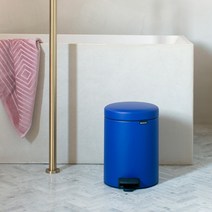 brabantia Brabantia 발로 작동하는 가벼운 럭셔리 5L 쓰레기통 뚜껑이 있는 현대적인 간단한 소형 가정용 쓰레기통, [디자이너 추천] 미네랄 엠파이어 블루