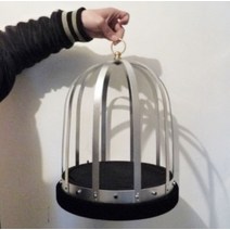 [오토매틱 파이어케이지]Automatic Fire Cage 불타는 새장에서 불을끄고 나타나는 비둘기 마술을 연출하실 수 있습니다.