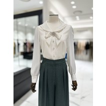 모조에스핀 리본 브로치 프릴카라 블라우스 S233MSC001