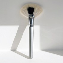보비니 하이라이터 쉐딩 팬 브러쉬 천연모
