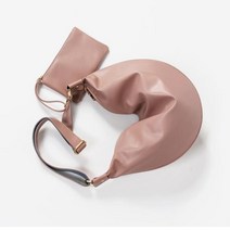 여성스런 반달 쉐입 부들부들한 가죽 만두가방 파우치 미니멀 미니가방 코디가쉬운 휴대폰가방