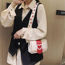 여중생 사복패션가방 하트미니크로스백 주니어크로스백 옆으로매는 사촌동생선물