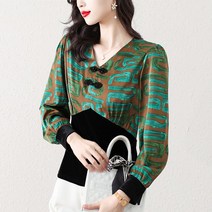 봄 여성 패치 브이넥 버튼 디자인 느낌 긴팔 슬림핏 상의 레깅스