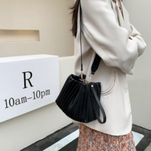 TAOMI 여성용 플리츠 백 크로스 복주머니 주름 가방 MJ0815