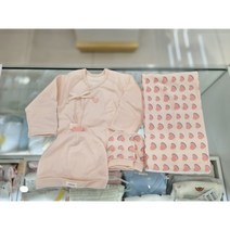 아가방 [동아쇼핑점] 겨울이월 신생아여아 출산선물세트 # 무형광 실내복 긴팔배냇저고리신생아 출산 필수템 / 배내저고리 손싸게 속싸보 모자세트 구성 하트뿅뿅 4종SET
