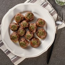 압구정 메이드 한우를 직접 갈아 수제로 만든 한우미트볼과 바질페스토 소스 340g_요리버리