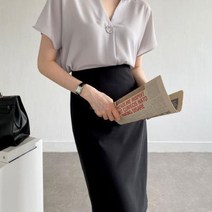 바보사랑 여자 여름 브이넥 알파벳 로고 무지 반팔 블라우스.옷자락(무료배송)