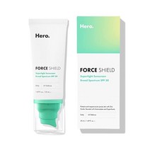 Hero Cosmetics의 Force Shield Superlight Sunscreen SPF 30 - 징크 옥사이드 그린 서지 및 극한 물질 함유 피부용 Everyday 무향료