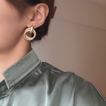 영블리 YJE188 데일리 무광 볼드 투링 꼬임 링 귀걸이 골드