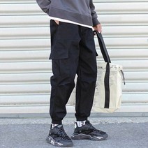 협력브랜드 영캐주얼 스트릿룩 코디 남성 카고 밴딩 조거 팬츠