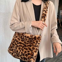 홀리지 투카 겨울 레오파드 페이크퍼 숄더백