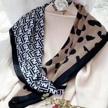 pkpj 90x90 광폭사이즈 따뜻한 면실크 구김없는 레오파드 사각 스카프 숄 2color