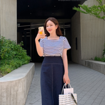 얀새 썸 스퀘어스트라이프 T-Shirts