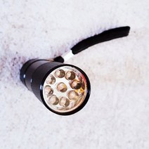 아싸낚시-9구 축광용 UV렌턴/(후레시 LED 축광기 휴대용 후레쉬 낚시용랜턴)-배터리포함, 1개