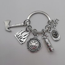 1pcs 크리 에이 티브 금속 소방 관 모자 키 체인 소화기 키 체인 불꽃 키 체인 화재 경보 배지 키 체인 영웅 선물, 은메달 - 1-20021