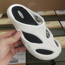 킨 KEEN 샨티 SHANTI 샌들 슬리퍼 슬라이드 블랙 화이트