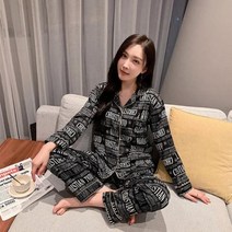 잠옷반티 패밀리파자마 패션 잠 옷 실크 새틴 커플 세트 긴 단추 다운 정장 Pijama 여성 남성 Loungewear 플러스 크기 Pj M5XL