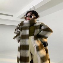 알파카코트 울 숏 하프 밍크 여성 트렌치 니트 무스탕 스카프 디자인 모직 아우터 클래식 혼 버클 2023 가을 겨울 긴 루즈 격자 무늬 알파카 코트 재킷