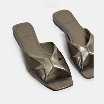 트위스트 슬리퍼 샌들 메탈릭 가죽 Twisted Slide Sandal in Metallic Leather M01AC031 0SG