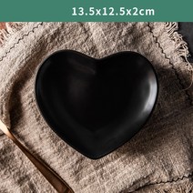 유럽 단단한 심장 모양 세라믹 접시 연인의 도자기 저녁 식사 접시 미끄럼 방지 스테이크 과일 트레이 샐러드 견과류 스낵 식기, 1개, 블랙 S