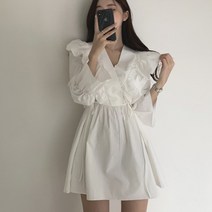 [랜덤플레이] 브이넥 숄더 프릴 포인트 A 라인 미니원피스