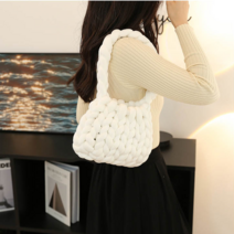 굵은 실 22m 6가지 색상 자이언트얀 DIY 뜨개 손으로 짠 만두 가방만들기 니트백, 연레드