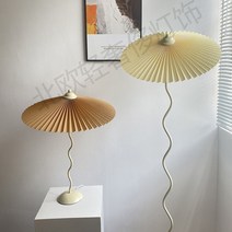 Pleated 빈티지 조명 플로어 램프 침실 LED 책상 디자인 장 단 스탠드 조명 미국, 화이트 골드 무단 디밍
